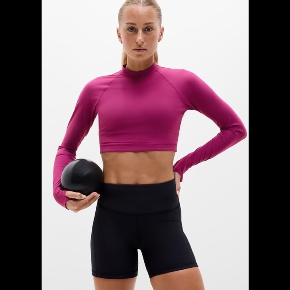 New with tag - Athleta crosstrain ultra crop top